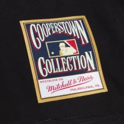 Men Mitchell & Ness T-Shirts & Tops-Arched Vintage Logo Tee Philadelphia Phillies