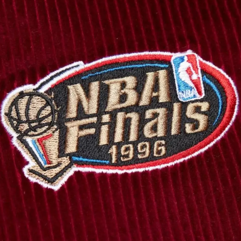 Men Mitchell & Ness Jackets & Outerwear-Collegiate Coaches Jacket Chicago Bulls