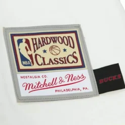 Men Mitchell & Ness T-Shirts & Tops-Cream Ss Tee Milwaukee Bucks