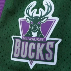 Men Mitchell & Ness Shorts-Cream Swingman Shorts Milwaukee Bucks 2000