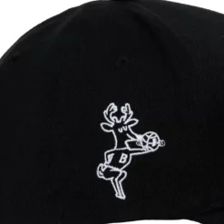 Mitchell & Ness Snapback-Hwc Slap Sticker Classic Red Milwaukee Bucks