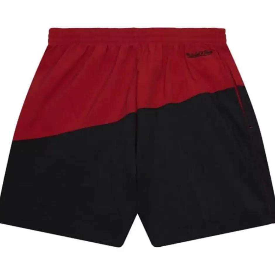 Men Mitchell & Ness Shorts-Nylon Utility Shorts Miami Heat