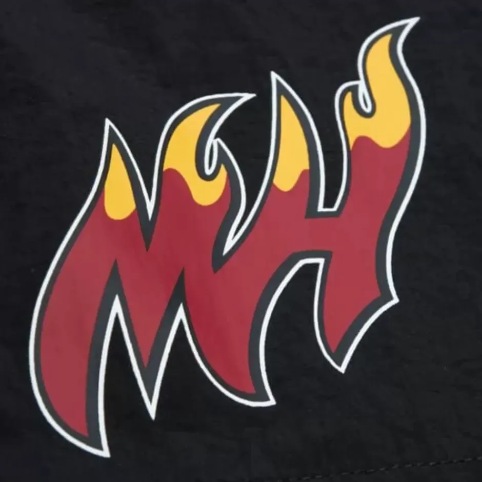 Men Mitchell & Ness Shorts-Nylon Utility Shorts Miami Heat