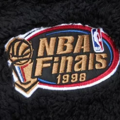 Men Mitchell & Ness Hoodies & Sweatshirts-Polar Fleece 1/4 Zip Pullover Hoodie Chicago Bulls