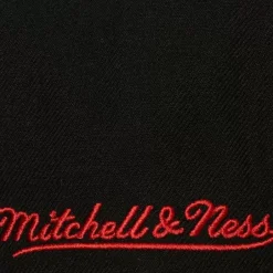 Mitchell & Ness Fitted-Side Patch Fitted Chicago Blackhawks
