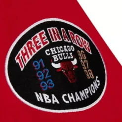 Men Mitchell & Ness T-Shirts & Tops-Team Origins S/S Top Chicago Bulls