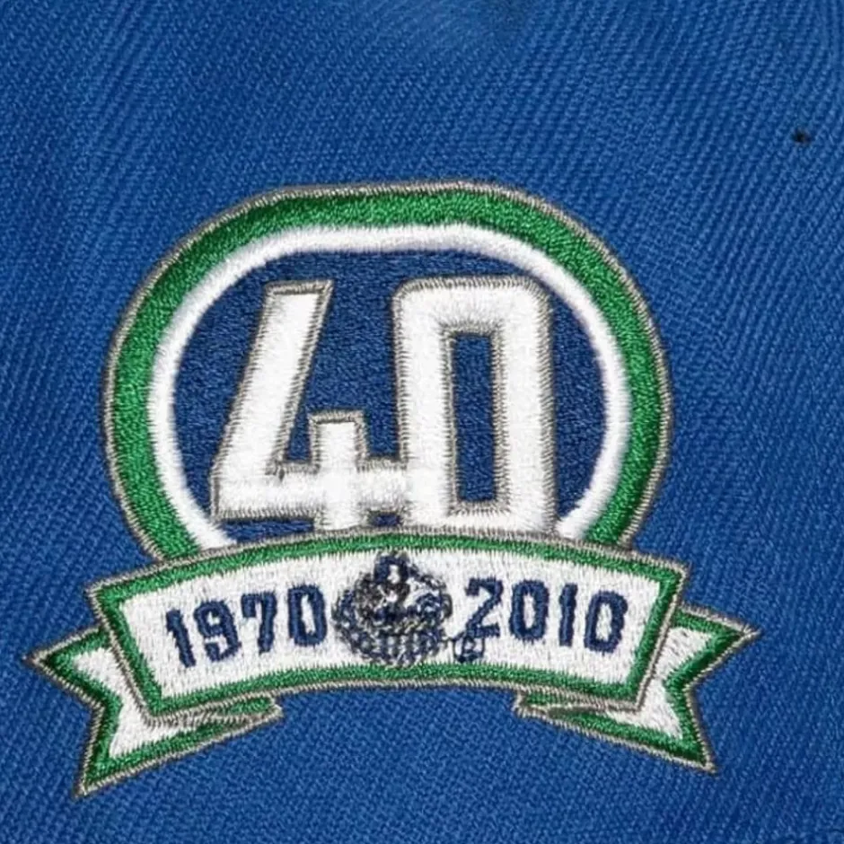 Mitchell & Ness Fitted-Vintage Fitted Vancouver Canucks