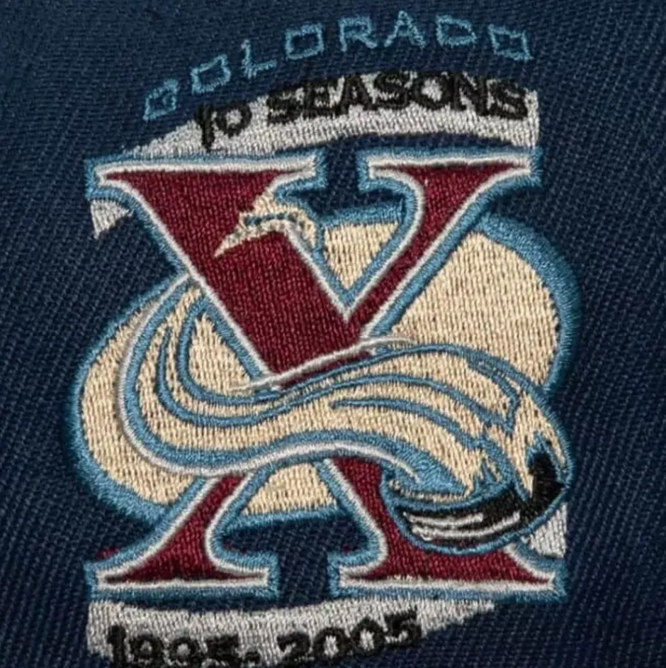 Mitchell & Ness Snapback-With Love Snapback Colorado Avalanche